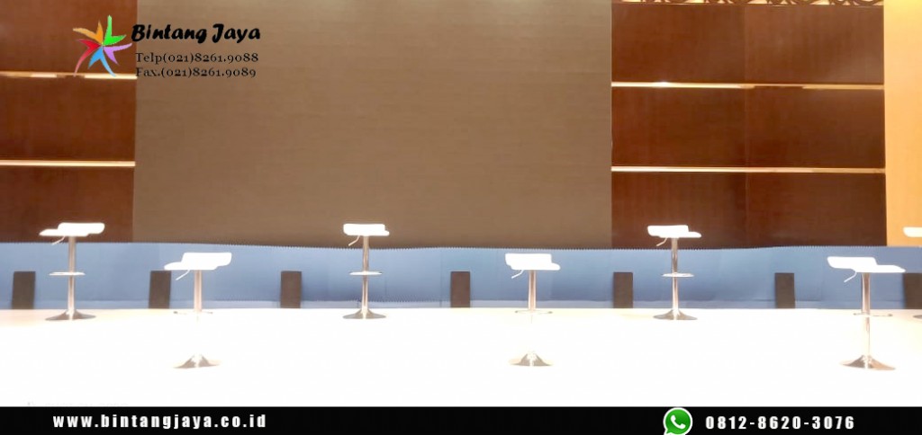 Sewa kursi bar kotak jenis cowboy Jabodetabek