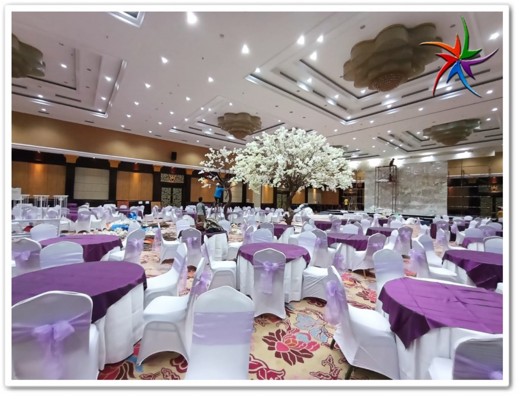 Sewa Kursi Futura Cover Putih Mewah