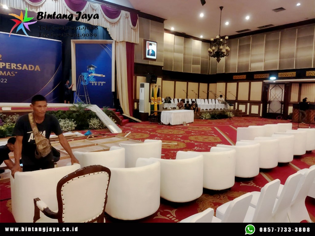 Sewa Sofa Oval putih murah event tahun baru Bekasi Barat